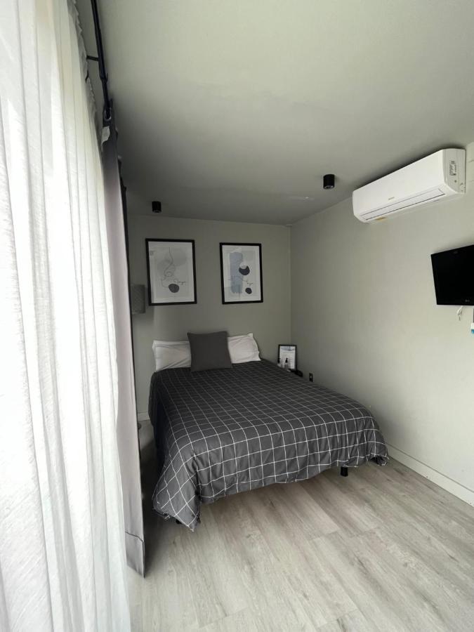La Casa Contenedor 萨拉戈萨 外观 照片